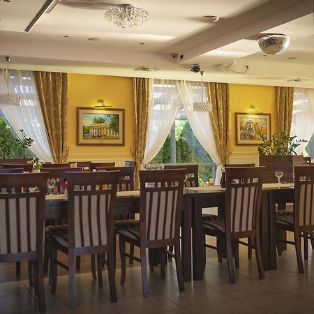 Hotel Pikul Puławy Esterno foto