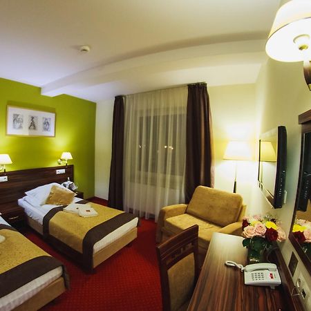 Hotel Pikul Puławy Esterno foto