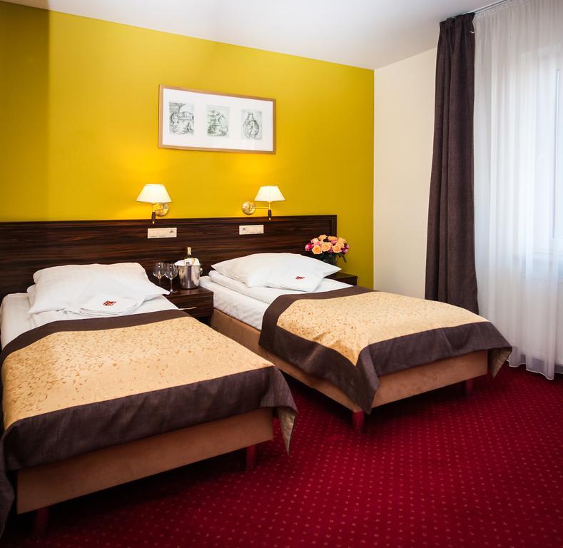 Hotel Pikul Puławy Esterno foto