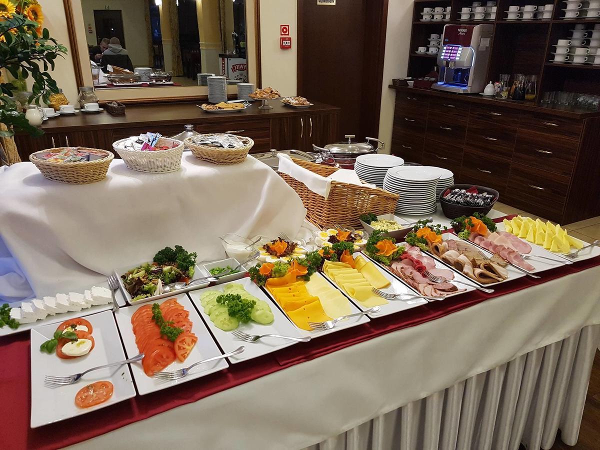 Hotel Pikul Puławy Esterno foto