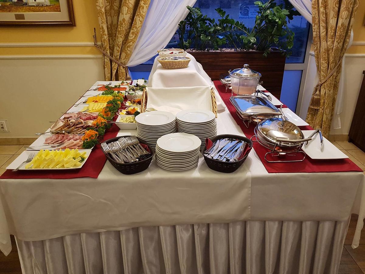 Hotel Pikul Puławy Esterno foto