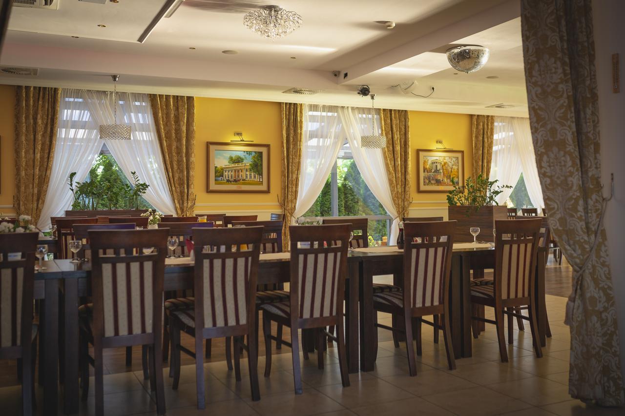 Hotel Pikul Puławy Esterno foto