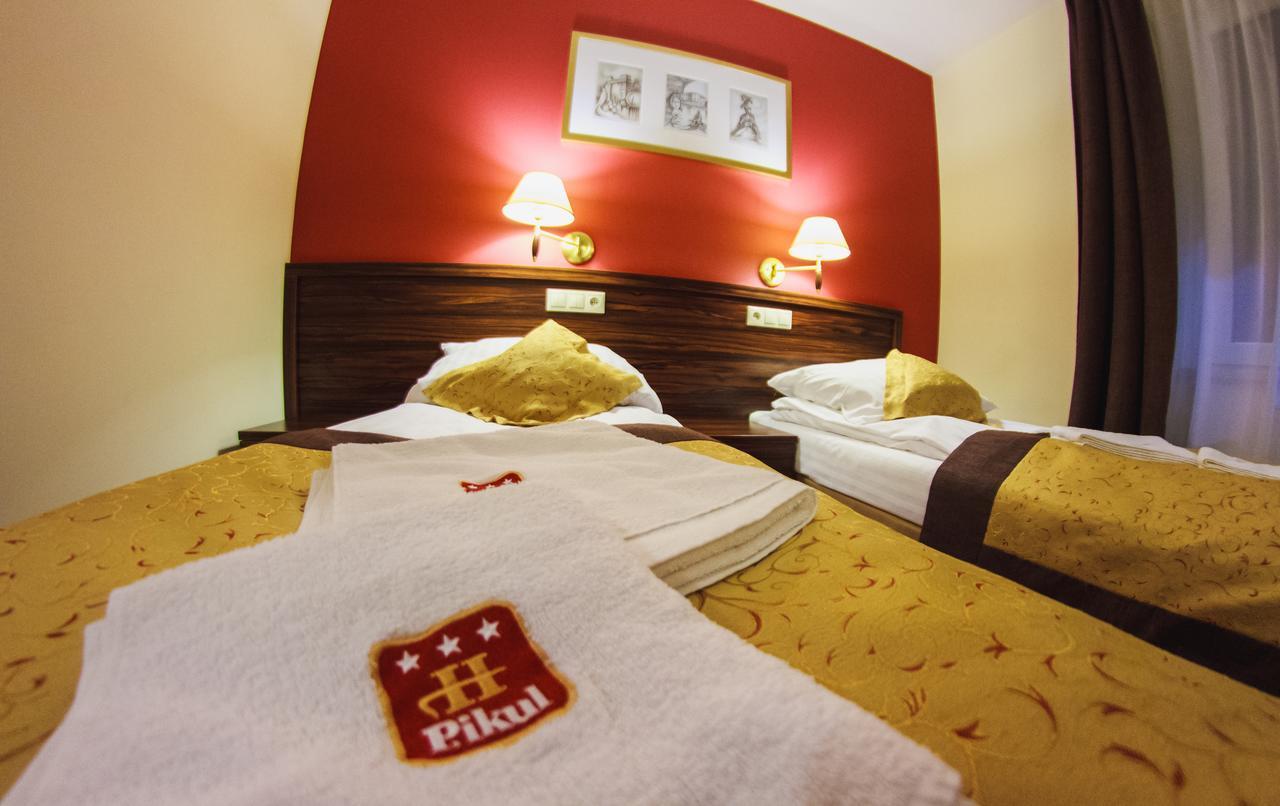 Hotel Pikul Puławy Esterno foto