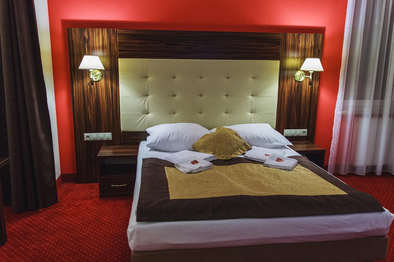 Hotel Pikul Puławy Esterno foto