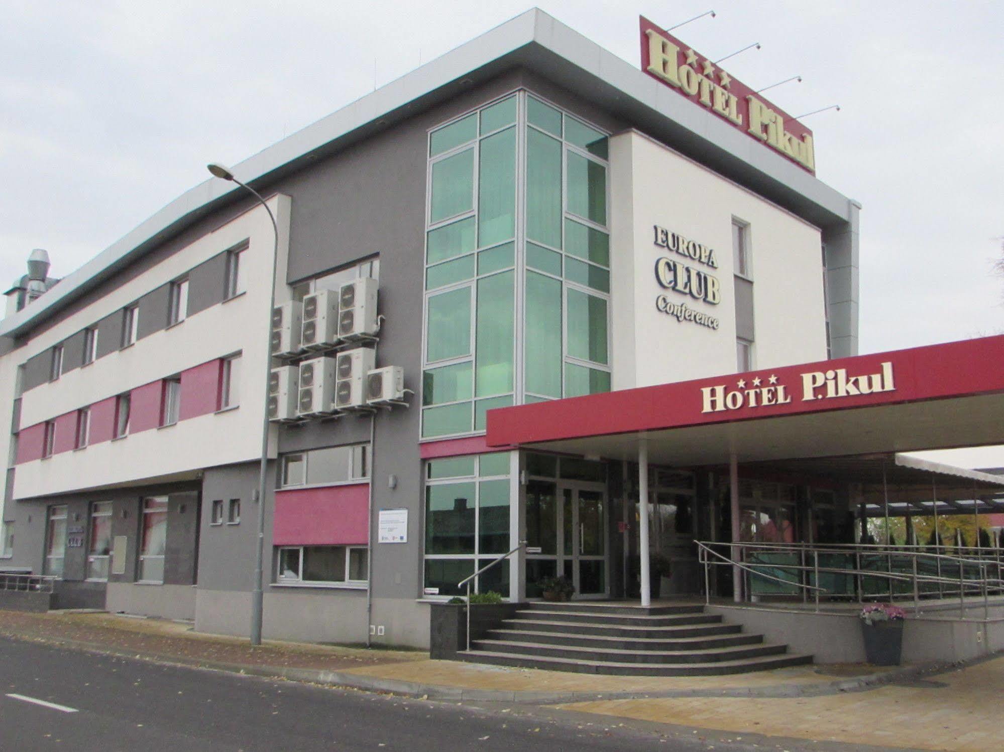 Hotel Pikul Puławy Esterno foto