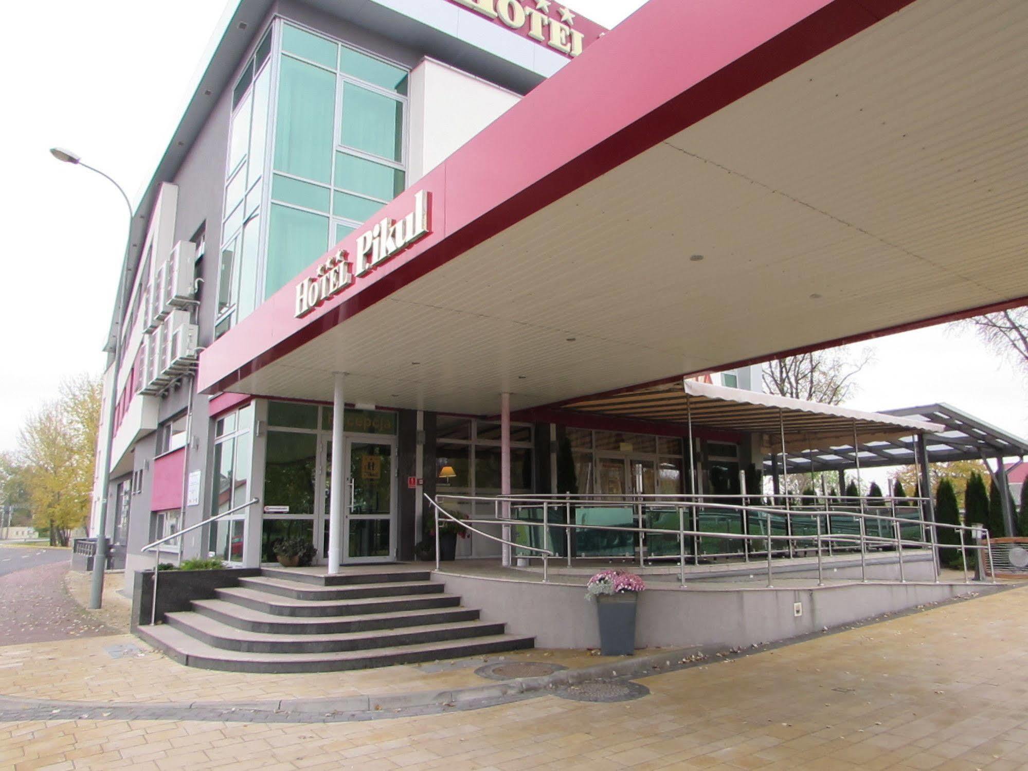 Hotel Pikul Puławy Esterno foto